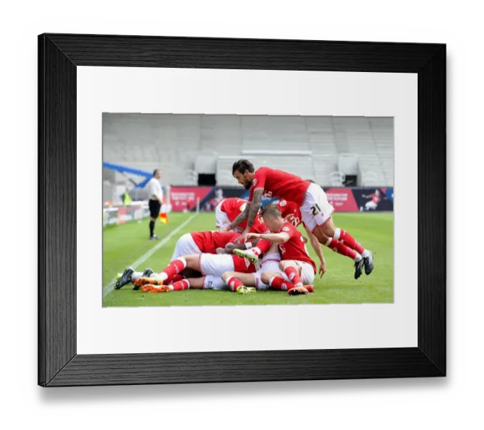 Framed Print : Aden Flint's Hat-Trick: Thrilling Victory of Bristol City over Walsall (03.05.2015) Framed Print : Aden Flint's Hat-Trick: Thrilling Victory of Bristol City over Walsall (03.05.2015)