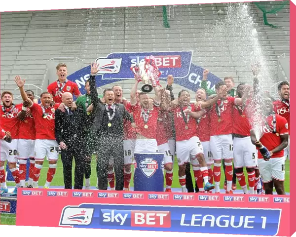 Bristol City FC: Champions of Sky Bet League One - Celebrating with the Trophy (03.05.2015)