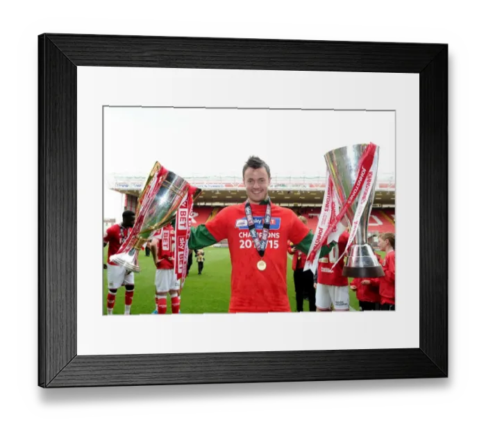 Framed Print : Bristol City vs Walsall Clash in Sky Bet League One at Ashton Gate - May 2015 Framed Print : Bristol City vs Walsall Clash in Sky Bet League One at Ashton Gate - May 2015