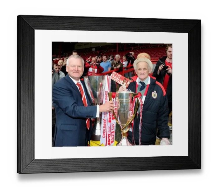 Framed Print : Bristol City FC: Steve Lansdown and Fan Celebrate League One and JPT Trophy Victories Framed Print : Bristol City FC: Steve Lansdown and Fan Celebrate League One and JPT Trophy Victories