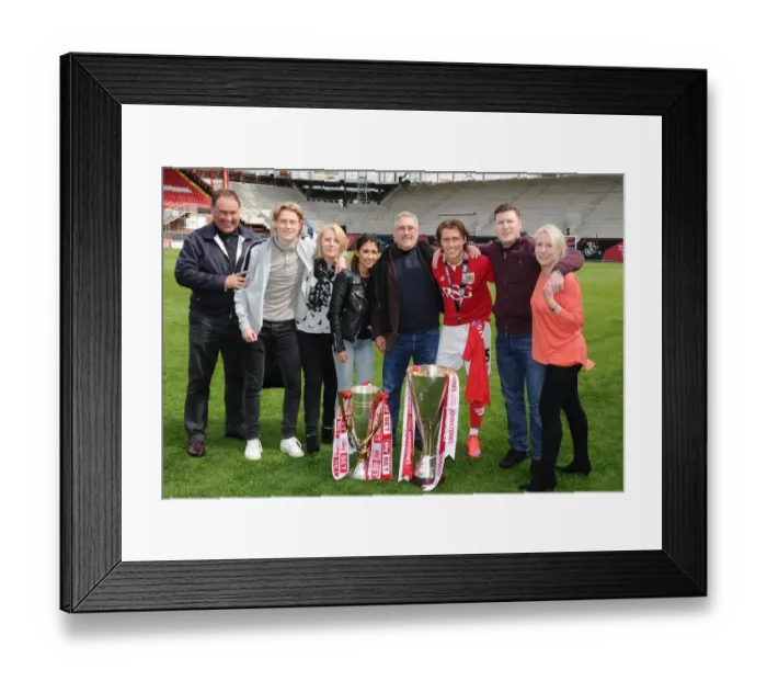 Framed Print : Bristol City vs Walsall Clash in Sky Bet League One at Ashton Gate - May 2015 Framed Print : Bristol City vs Walsall Clash in Sky Bet League One at Ashton Gate - May 2015