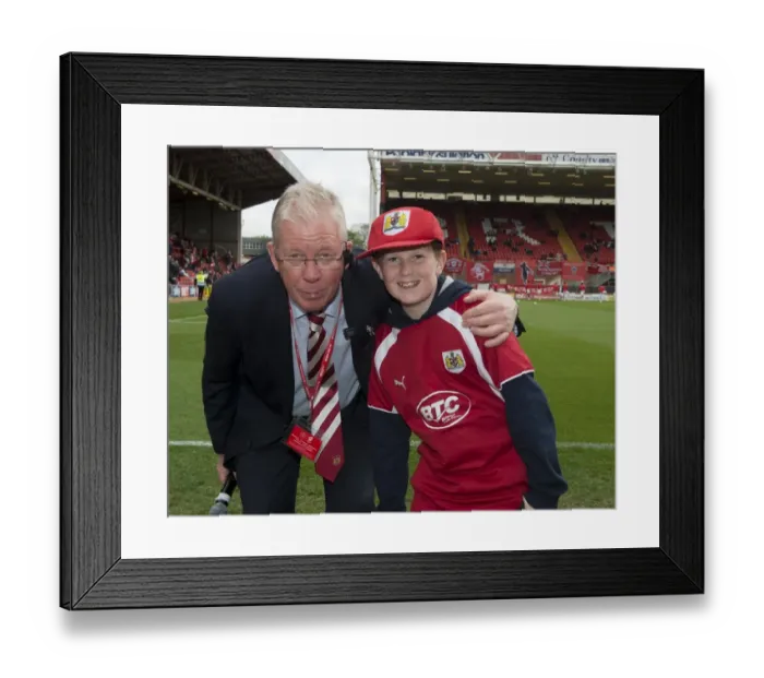 Framed Print : Sky Bet League One Showdown: Bristol City vs Walsall at Ashton Gate - May 2015 (Bristol City v Walsall)