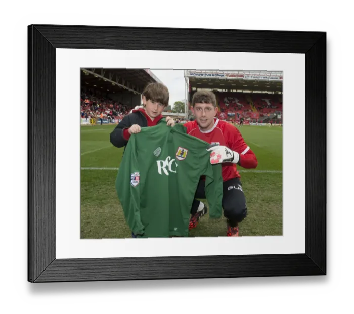 Framed Print : Bristol City's Frank Fielding in Action During the Sky Bet League One Match Against Walsall at Ashton Gate - May 3, 2015