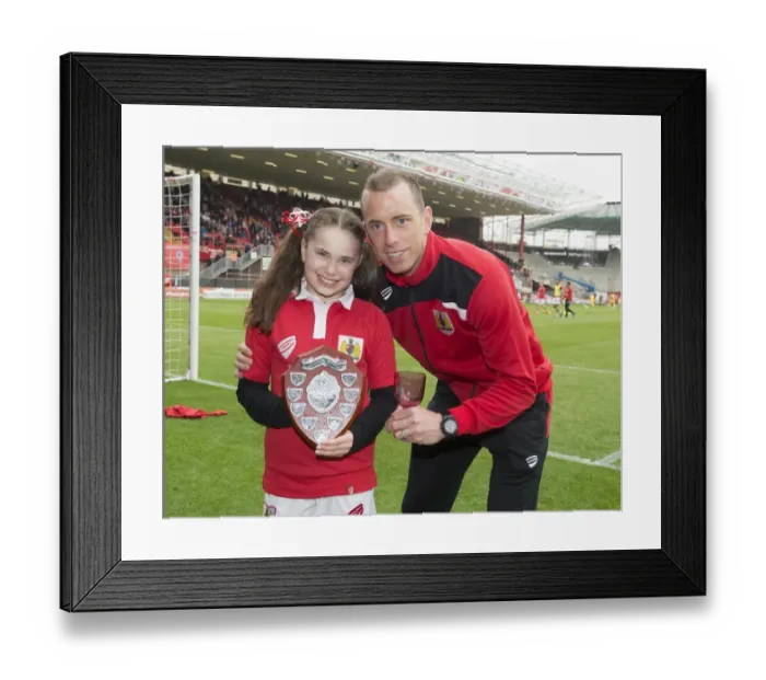 Framed Print : Bristol City's Aaron Wilbraham Celebrates Top Scorer Award vs Walsall (2015) Framed Print : Bristol City's Aaron Wilbraham Celebrates Top Scorer Award vs Walsall (2015)