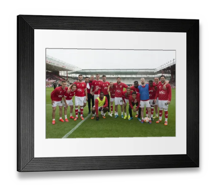 Framed Print : Bristol City: Unprecedented Unity - All Players Receive Player of the Year Awards vs. Walsall (3 / 5 / 2015) Framed Print : Bristol City: Unprecedented Unity - All Players Receive Player of the Year Awards vs. Walsall (3 / 5 / 2015)