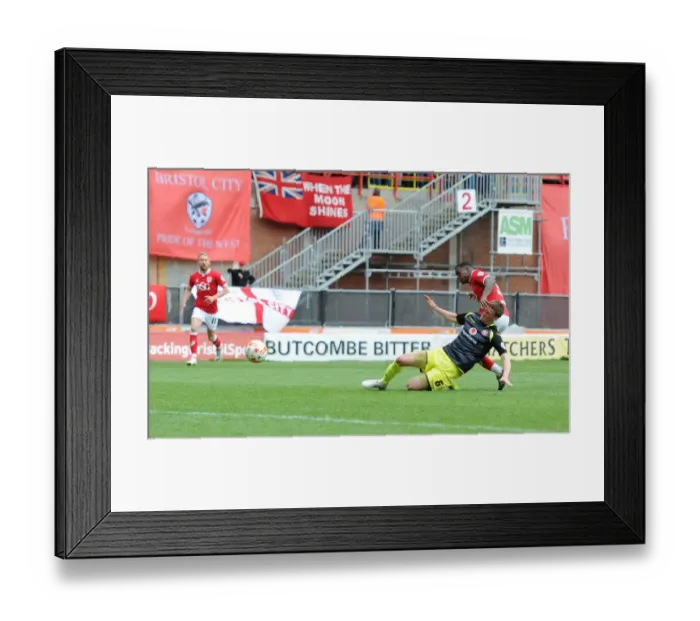 Framed Print : Bristol City's Kieran Agard Scores the Winning Goal Against Walsall in Sky Bet League One, May 2015 Framed Print : Bristol City's Kieran Agard Scores the Winning Goal Against Walsall in Sky Bet League One, May 2015