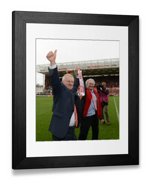 Framed Print : Bristol City FC: Steve Lansdown's Triumphant Celebration after Winning Sky Bet League One against Walsall, May 2015