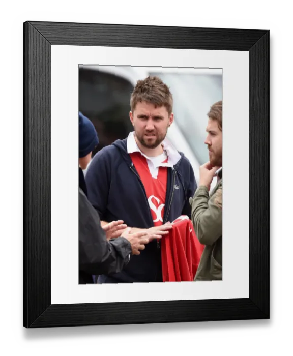 Framed Print : Bristol City FC: A Passionate Fan's Touch of Pride (03-05-2015) Framed Print : Bristol City FC: A Passionate Fan's Touch of Pride (03-05-2015)