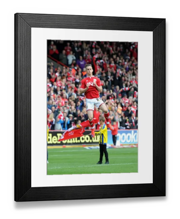 Framed Print : Bristol City's Joe Bryan in Action Against Walsall at Ashton Gate Stadium, Sky Bet League One (May 3, 2015)
