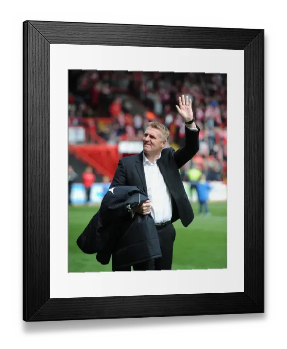 Framed Print : Dean Smith Leads Walsall at Ashton Gate: Bristol City vs Walsall, Sky Bet League One (May 2015)