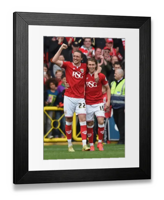 Framed Print : Bristol City FC: Luke Ayling and Luke Freeman in Action Against Walsall, May 2015