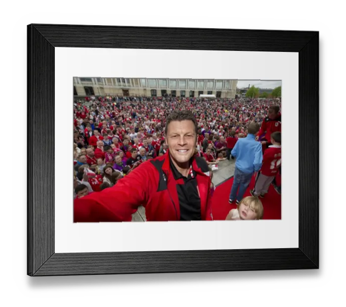 Framed Print : Bristol City FC: Steve Cotterill Amid Thousands of Fans during Celebration Tour, May 2015 Framed Print : Bristol City FC: Steve Cotterill Amid Thousands of Fans during Celebration Tour, May 2015