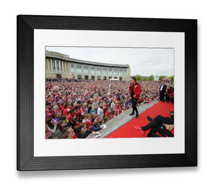 Framed Print : Bristol City FC: Steve Cotterill Speaks to Thousands at Sold-Out Celebration Tour (Joe Meredith / JMP, 04 / 05 / 2015) Framed Print : Bristol City FC: Steve Cotterill Speaks to Thousands at Sold-Out Celebration Tour (Joe Meredith / JMP, 04 / 05 / 2015)