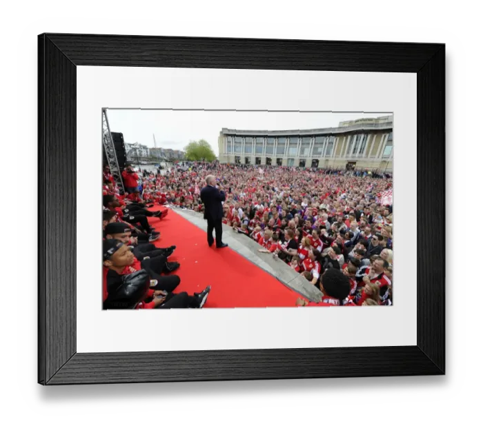 Framed Print : Bristol City Football Club: Steve Lansdown Addresses Thousands of Fans at the Celebration Tour (Joe Meredith / JMP, 04 / 05 / 2015)