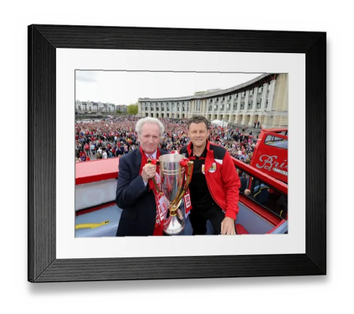 Framed Print : Bristol City FC: Champions Triumph - Manager Steve Cotterill and Chairman Keith Dawe with the Sky Bet League One Trophy Amid Thousands of Ecstatic Fans