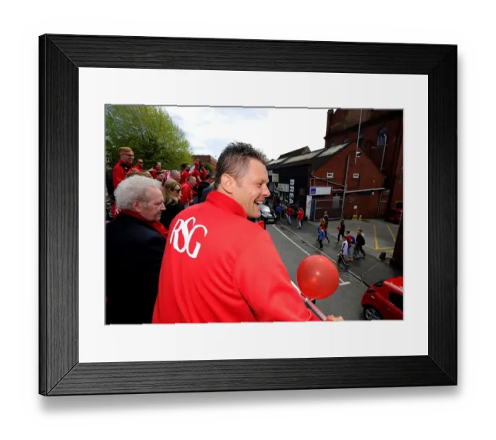 Framed Print : Bristol City Football Club: Champion Celebration Tour - Steve Cotterill Leads the Triumphant Parade (Joe Meredith / JMP - 04 / 05 / 2015)