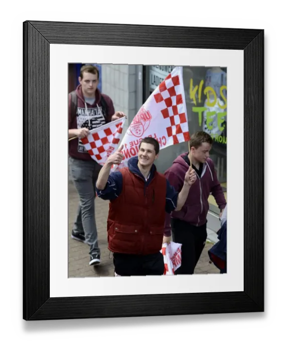 Framed Print : Thousands Gather for Unforgettable Welcome-Home Celebration for Bristol City Football Club Framed Print : Thousands Gather for Unforgettable Welcome-Home Celebration for Bristol City Football Club