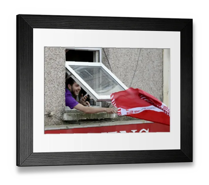 Framed Print : Thousands Welcome Home Bristol City FC: Unforgettable Celebration Tour Framed Print : Thousands Welcome Home Bristol City FC: Unforgettable Celebration Tour