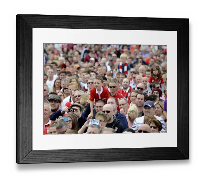 Framed Print : Thousands of Bristol City Fans Pack Lloyds Amphitheater for Epic Celebration Tour (2015) Framed Print : Thousands of Bristol City Fans Pack Lloyds Amphitheater for Epic Celebration Tour (2015)