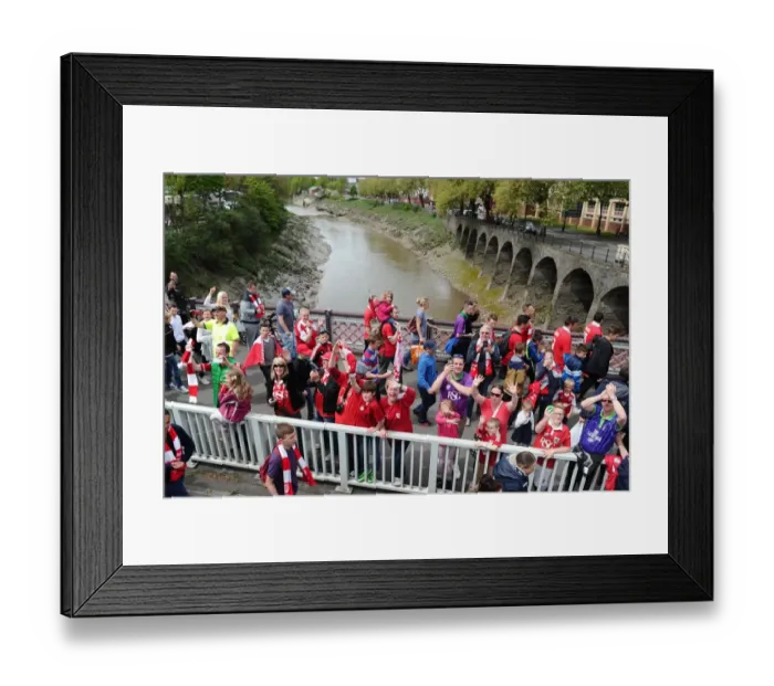 Framed Print : Bristol City Football Club: Celebration Tour 2015