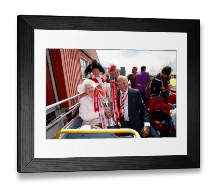 Framed Print : Bristol City FC: Champions Parade - Triumphant Celebration of League 1 Title and Johnstones Paint Trophy Win Framed Print : Bristol City FC: Champions Parade - Triumphant Celebration of League 1 Title and Johnstones Paint Trophy Win