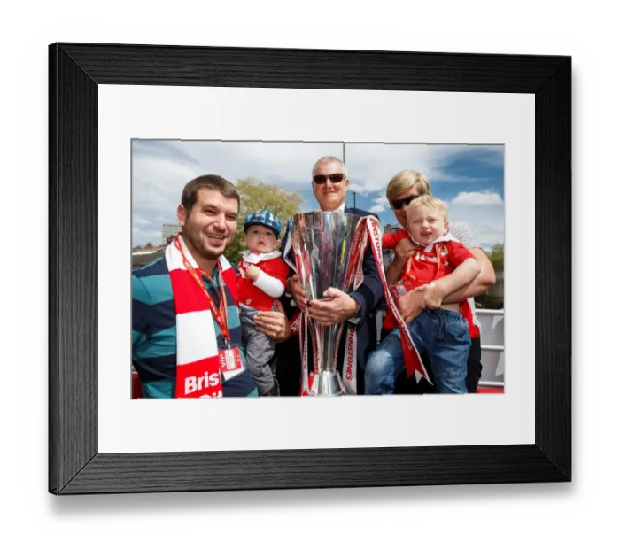 Framed Print : Bristol City FC: The Lansdown Family's Triumphant Moment - Champions Parade