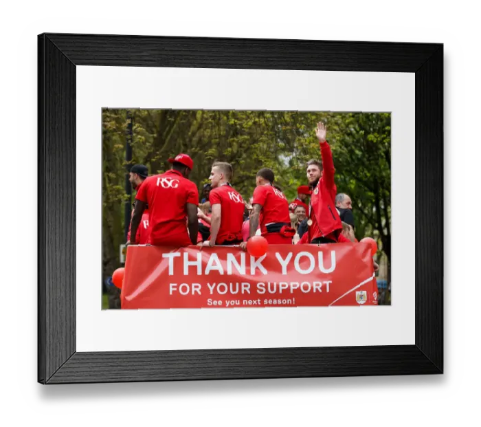 Framed Print : Bristol City FC: Wes Burns Triumphant Moment - Celebrating League 1 and Johnstones Paint Trophy Titles Framed Print : Bristol City FC: Wes Burns Triumphant Moment - Celebrating League 1 and Johnstones Paint Trophy Titles