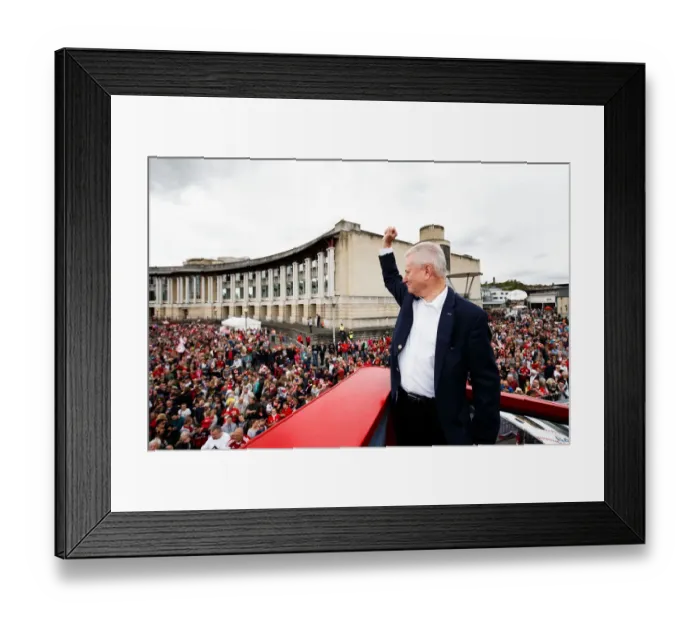 Framed Print : Bristol City: Champions Parade - League 1 and Johnstones Paint Trophy Victory Framed Print : Bristol City: Champions Parade - League 1 and Johnstones Paint Trophy Victory