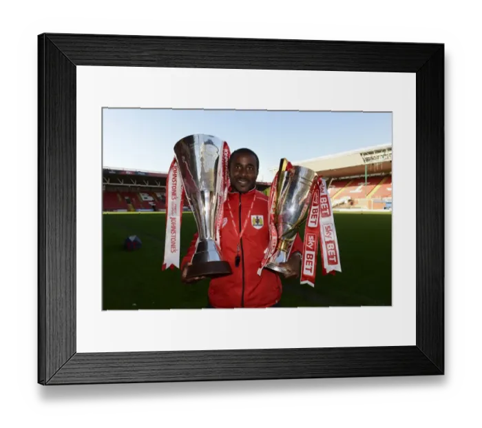 Framed Print : Bristol City Academy: Celebrating League One Victory with Johnstone Paint Trophy