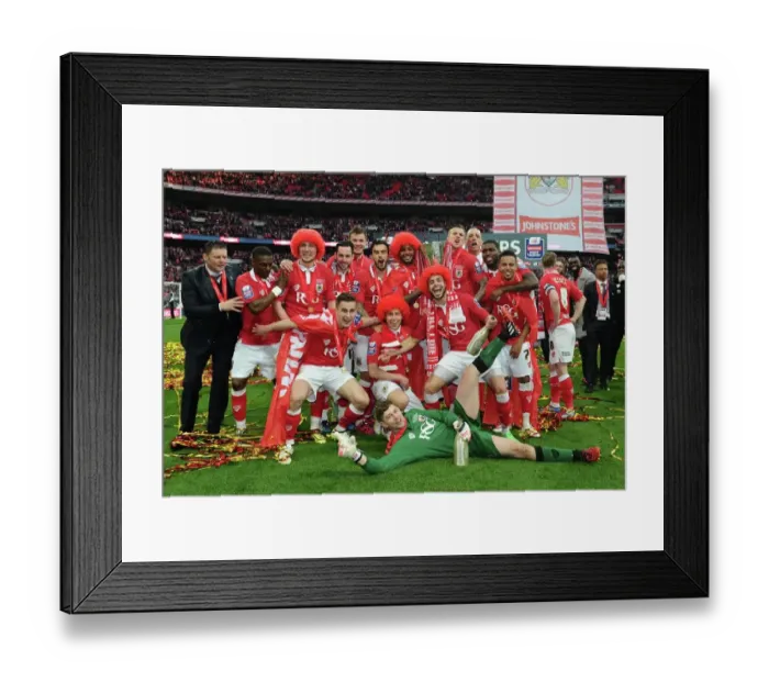 Framed Print : Bristol City Celebrate JPT Victory over Walsall at Wembley, 2015