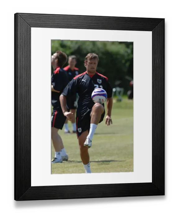 Framed Print : Bristol City First Team: Pre-Season Training 08-09 - Gearing Up for the New Season Framed Print : Bristol City First Team: Pre-Season Training 08-09 - Gearing Up for the New Season