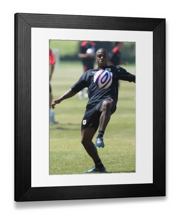 Framed Print : Bristol City First Team: Pre-Season Training 08-09 - Gearing Up for the New Season Framed Print : Bristol City First Team: Pre-Season Training 08-09 - Gearing Up for the New Season