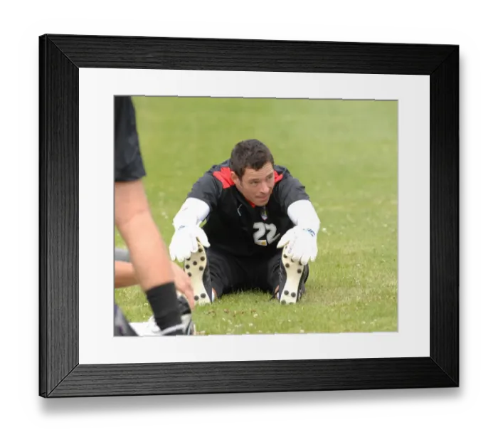 Framed Print : Pre-Season Training: The Road to Glory with Bristol City First Team (08-09) Framed Print : Pre-Season Training: The Road to Glory with Bristol City First Team (08-09)