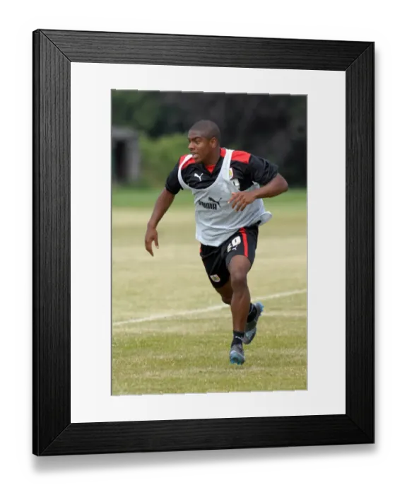 Framed Print : Bristol City First Team: Gearing Up for the 08-09 Season - Pre-Season Training Framed Print : Bristol City First Team: Gearing Up for the 08-09 Season - Pre-Season Training