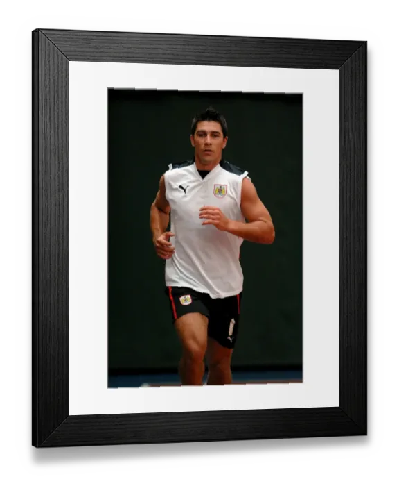 Framed Print : Bristol City First Team: Pre-Season Training 08-09 - Gearing Up for the New Season Framed Print : Bristol City First Team: Pre-Season Training 08-09 - Gearing Up for the New Season