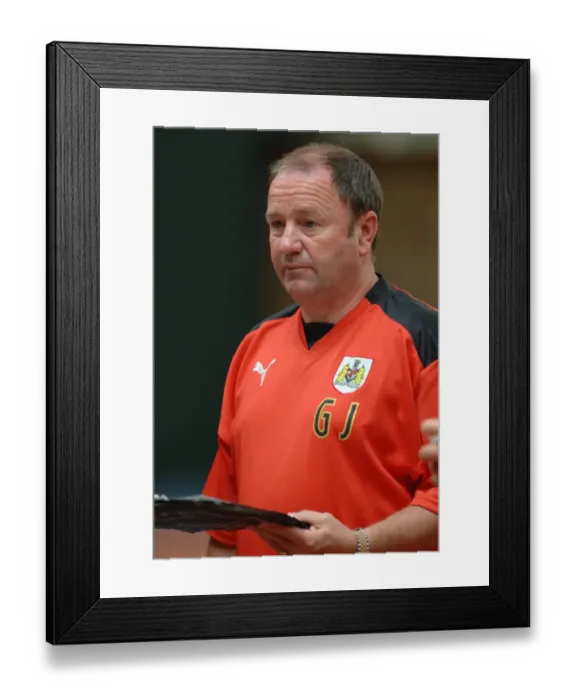 Framed Print : Bristol City First Team: Pre-Season Training 08-09 - Gearing Up for the New Season Framed Print : Bristol City First Team: Pre-Season Training 08-09 - Gearing Up for the New Season