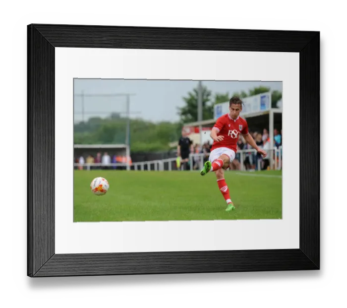 Framed Print : Joe Bryan in Action: Bristol City FC's Pre-Season Friendly, 2015 Framed Print : Joe Bryan in Action: Bristol City FC's Pre-Season Friendly, 2015