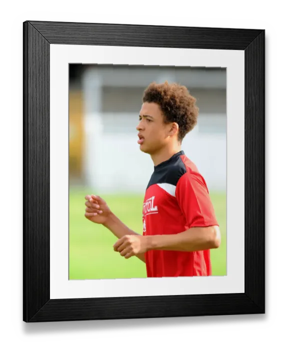 Framed Print : Bristol City's Ash Harper in Action during Pre-Season Friendly against Bath City (2015) Framed Print : Bristol City's Ash Harper in Action during Pre-Season Friendly against Bath City (2015)