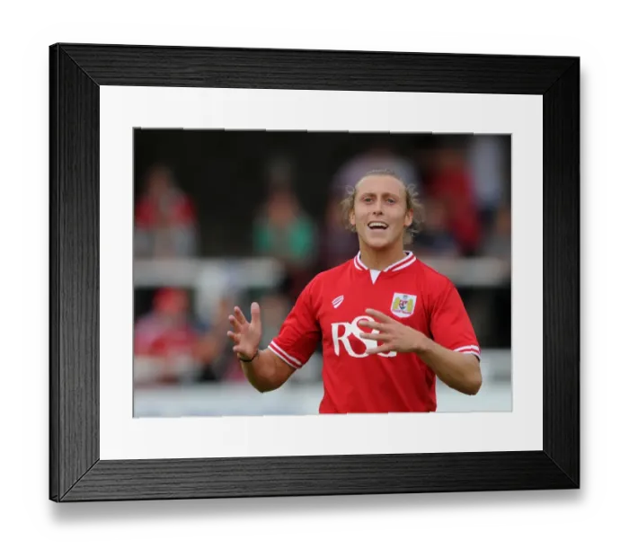 Framed Print : Luke Freeman in Action: Bristol City's Pre-Season Friendly vs Bath City, 2015 Framed Print : Luke Freeman in Action: Bristol City's Pre-Season Friendly vs Bath City, 2015