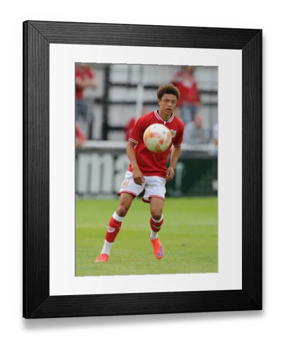 Framed Print : Bristol City's Ash Harper in Action against Bath City at Twerton Park (2015) Framed Print : Bristol City's Ash Harper in Action against Bath City at Twerton Park (2015)