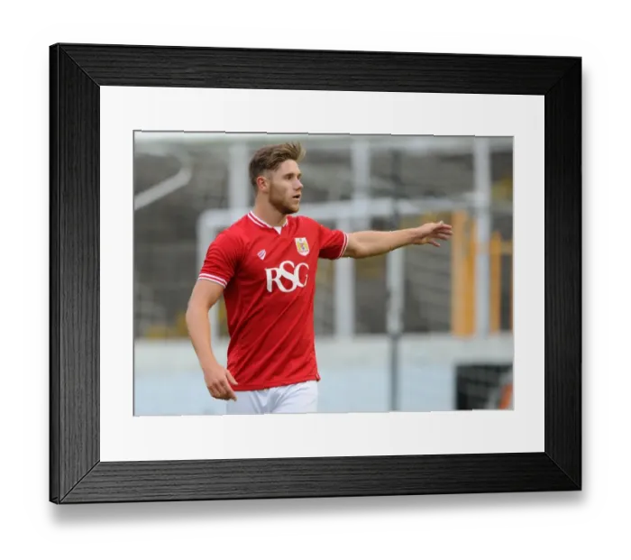 Framed Print : Bristol City's Wes Burns in Action Against Bath City at Twerton Park (July 2015) Framed Print : Bristol City's Wes Burns in Action Against Bath City at Twerton Park (July 2015)