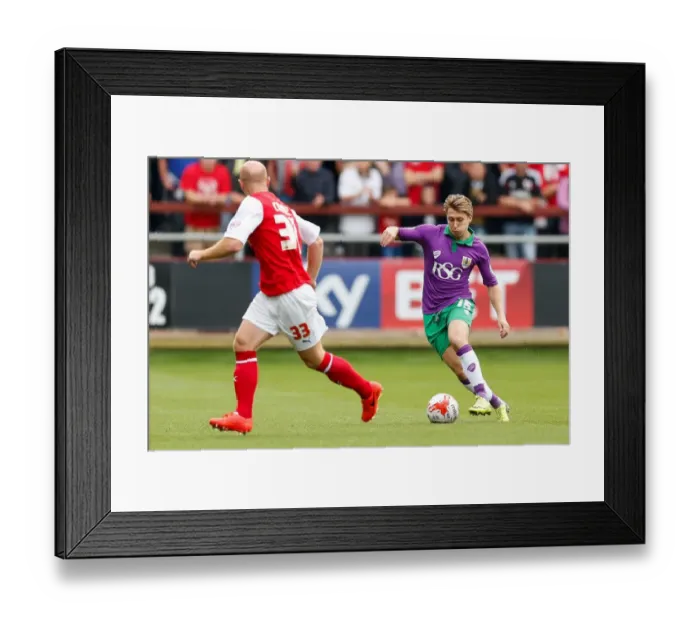 Framed Print : Fleetwood Town v Bristol City 200914 Framed Print : Fleetwood Town v Bristol City 200914