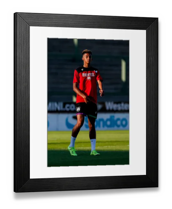 Framed Print : Bristol City's Lloyd Kelly in Action Against Yeovil Town, 2015
