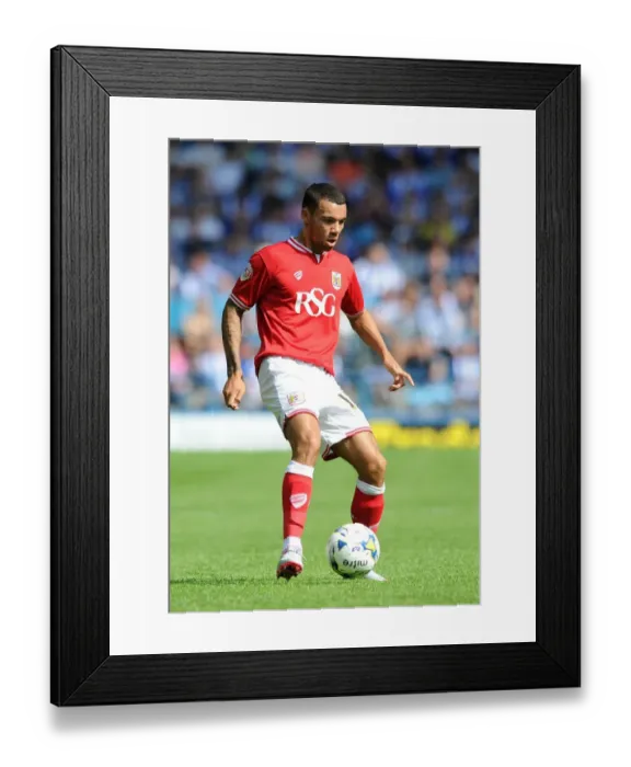 Framed Print : Ryan Fredericks in Action: Sheffield Wednesday vs. Bristol City, Sky Bet Championship (August 8, 2015)