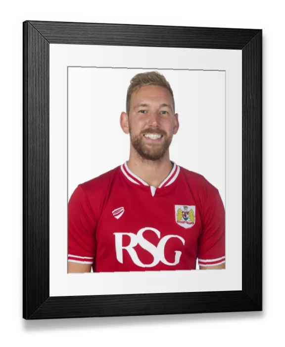 Framed Print : Bristol City Football Club: Derrick Williams in Deep Focus during Training (2015) Framed Print : Bristol City Football Club: Derrick Williams in Deep Focus during Training (2015)
