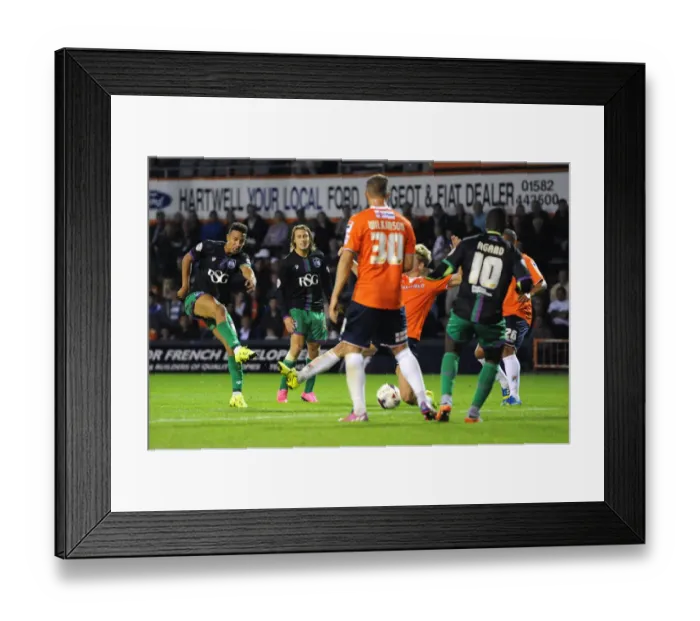 Framed Print : Bristol City's Callum Robinson Goes for Glory: Luton Town vs. Bristol City, Capital One Cup, 2015 Framed Print : Bristol City's Callum Robinson Goes for Glory: Luton Town vs. Bristol City, Capital One Cup, 2015