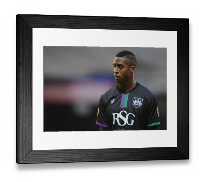 Framed Print : Jonathan Kodjia Strikes for Bristol City against Luton Town, August 2015 Framed Print : Jonathan Kodjia Strikes for Bristol City against Luton Town, August 2015