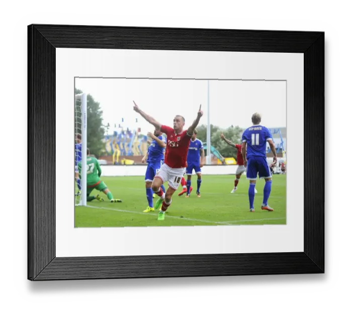 Framed Print : Aaron Wilbraham's Thrilling Goal Celebration: Bristol City vs. Brentford in Sky Bet Championship