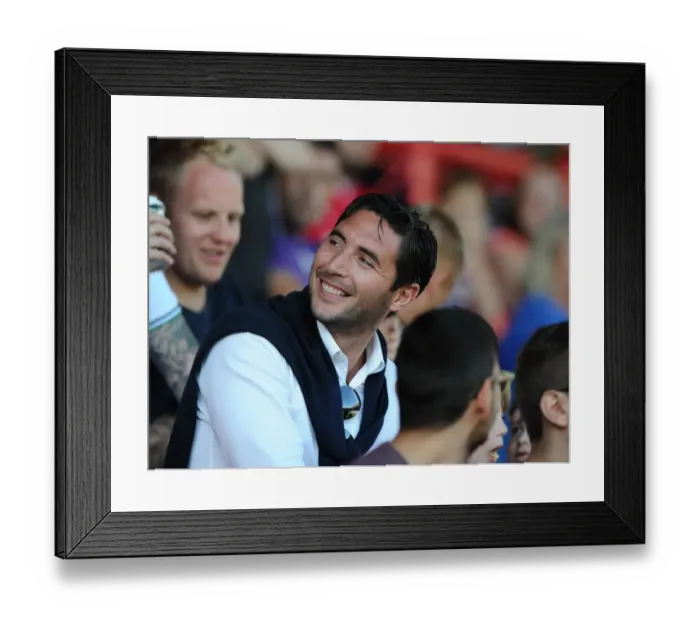 Framed Print : Bradley Orr Reunites with Bristol City Fans during Brentford Match
