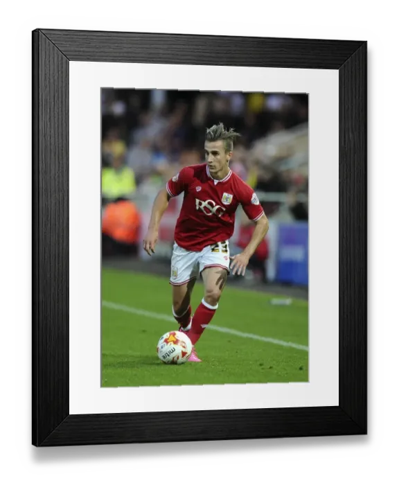 Framed Print : Bristol City vs Leeds United: Joe Bryan in Action at Ashton Gate, 2015